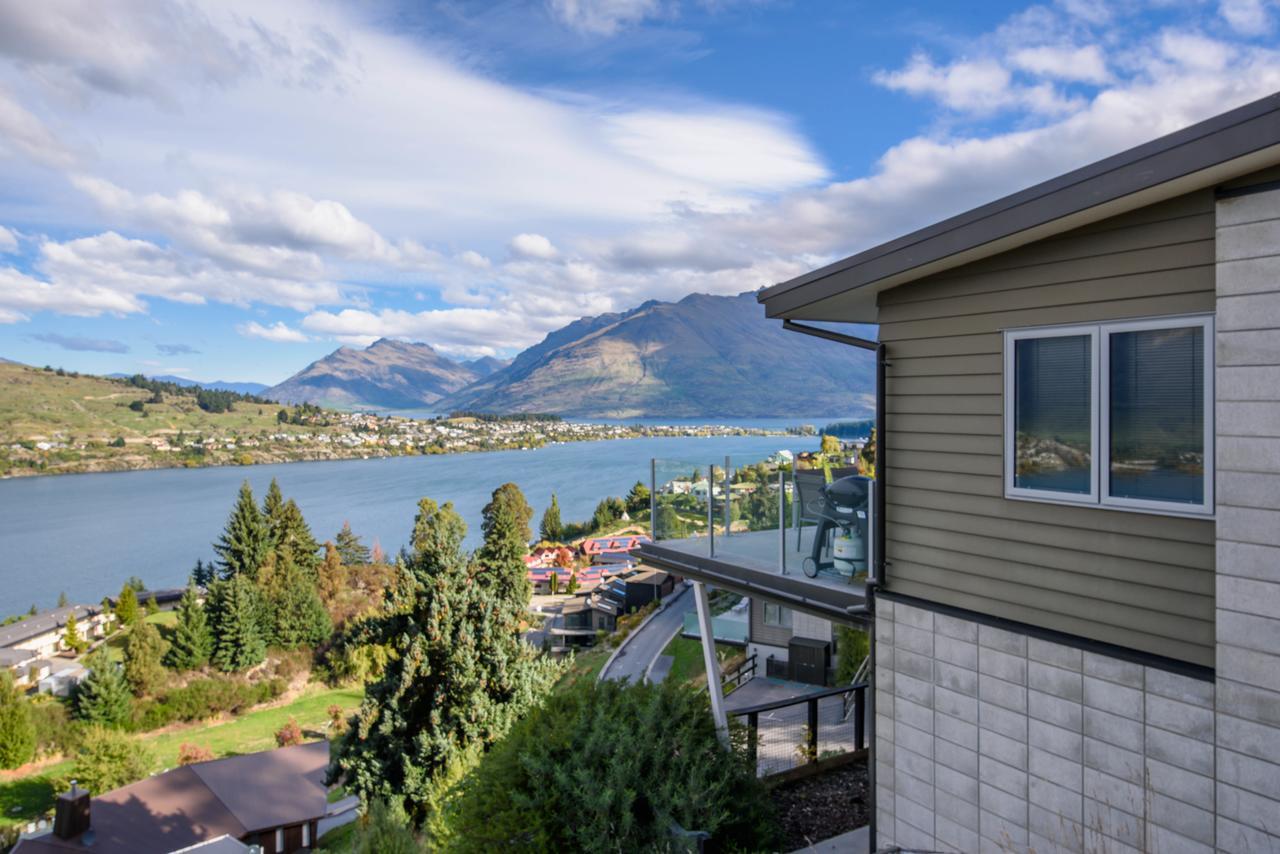 Contemporary Hilltop Abode Queenstown Eksteriør billede