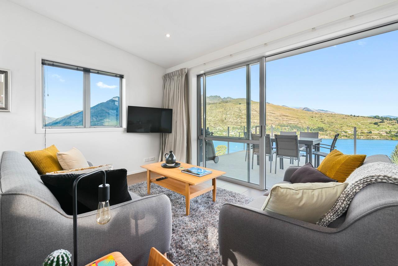 Contemporary Hilltop Abode Queenstown Eksteriør billede