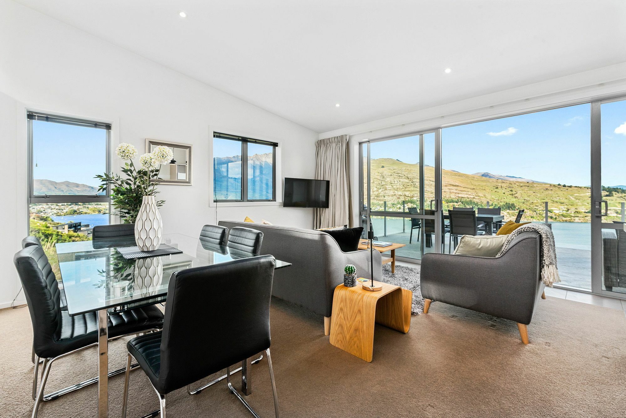 Contemporary Hilltop Abode Queenstown Eksteriør billede
